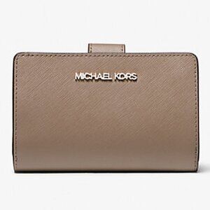 NWT Michael Kors Medium Saffiano Leather Wallet Color Dusk